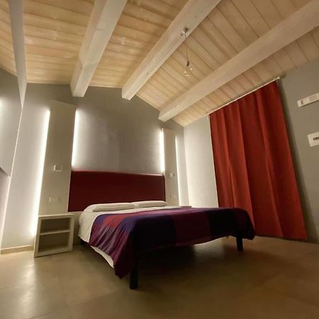 Il Villino Agriturismo B&B Belforte del Chienti Eksteriør billede