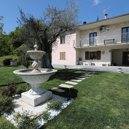 Il Villino Agriturismo B&B Belforte del Chienti Eksteriør billede
