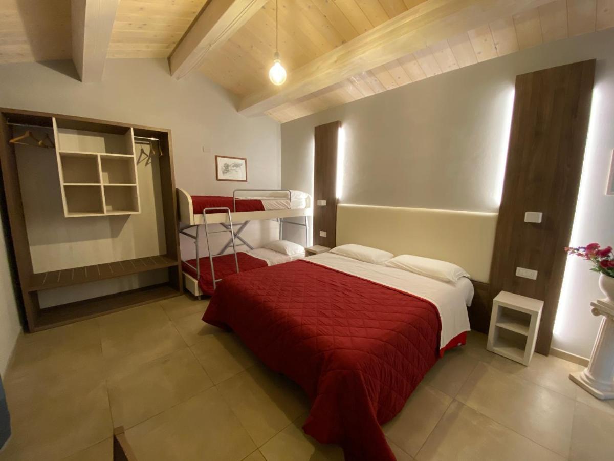 Il Villino Agriturismo B&B Belforte del Chienti Eksteriør billede