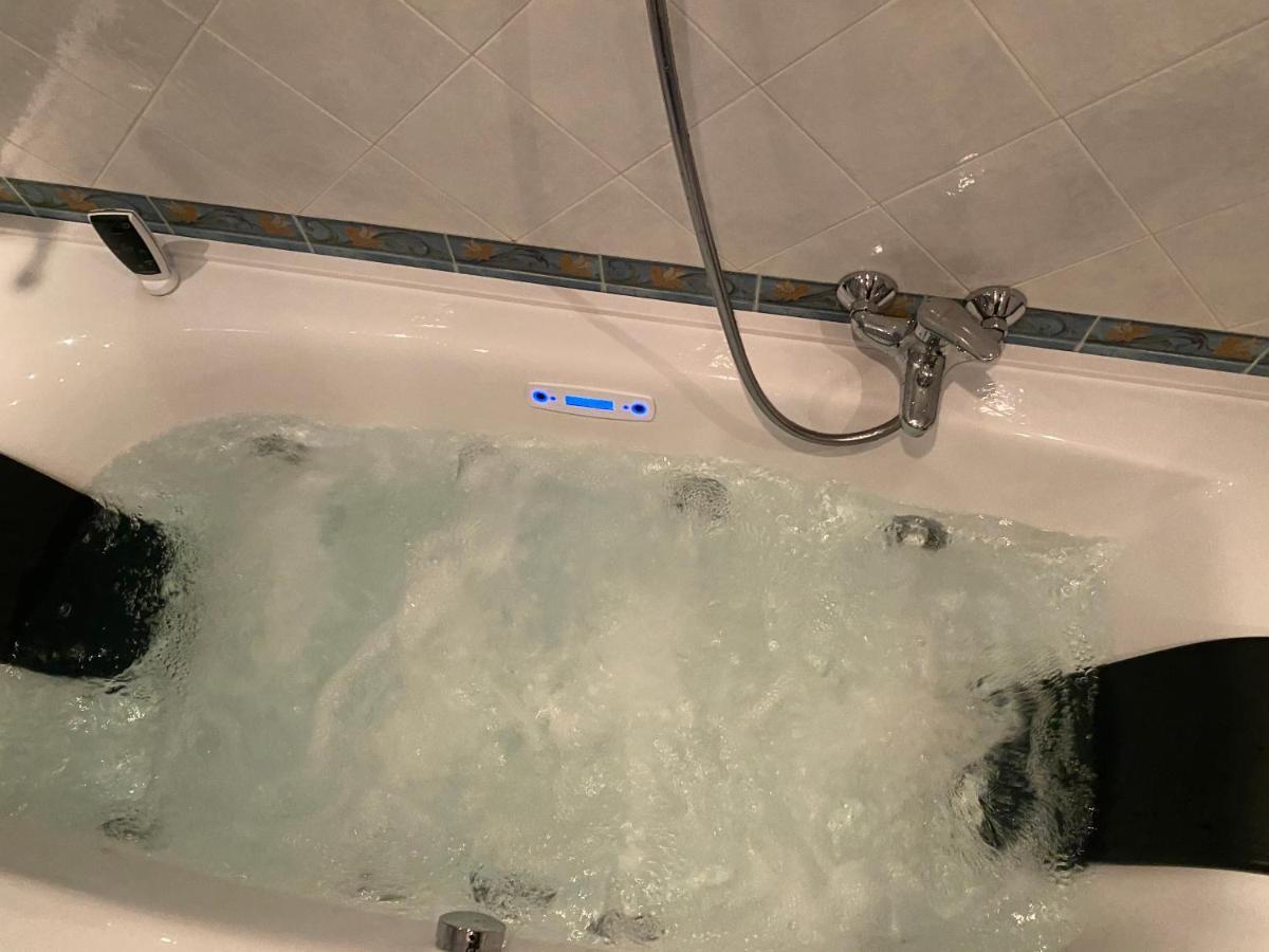 Il Villino Agriturismo B&B Belforte del Chienti Eksteriør billede