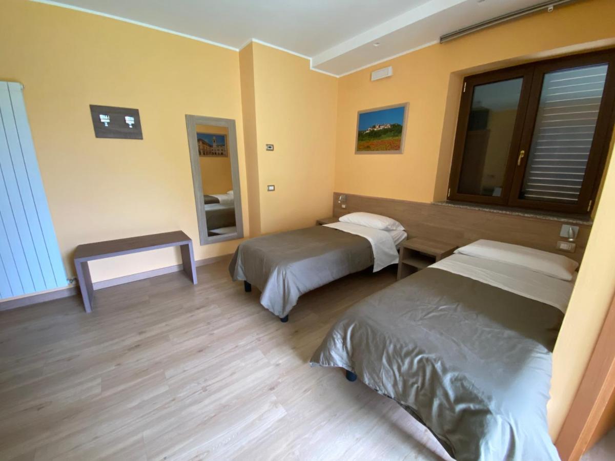 Il Villino Agriturismo B&B Belforte del Chienti Eksteriør billede