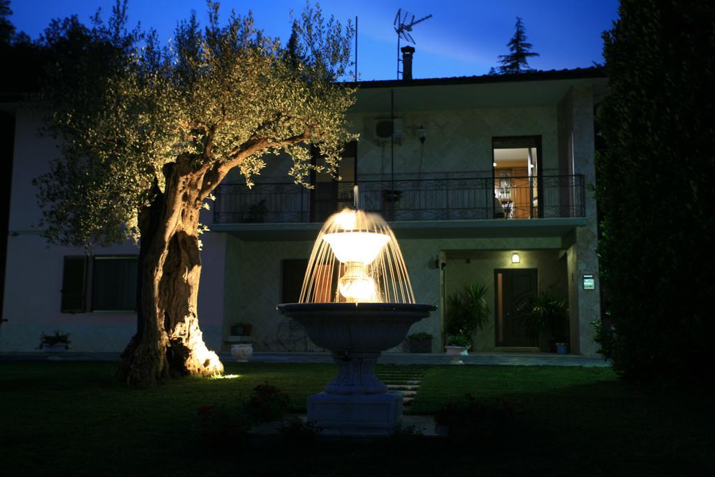 Il Villino Agriturismo B&B Belforte del Chienti Eksteriør billede