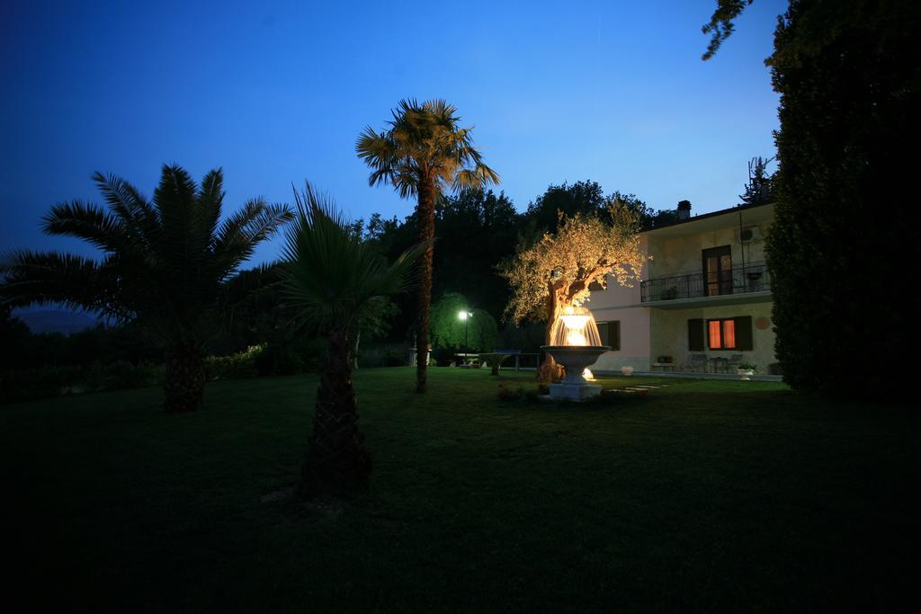 Il Villino Agriturismo B&B Belforte del Chienti Eksteriør billede