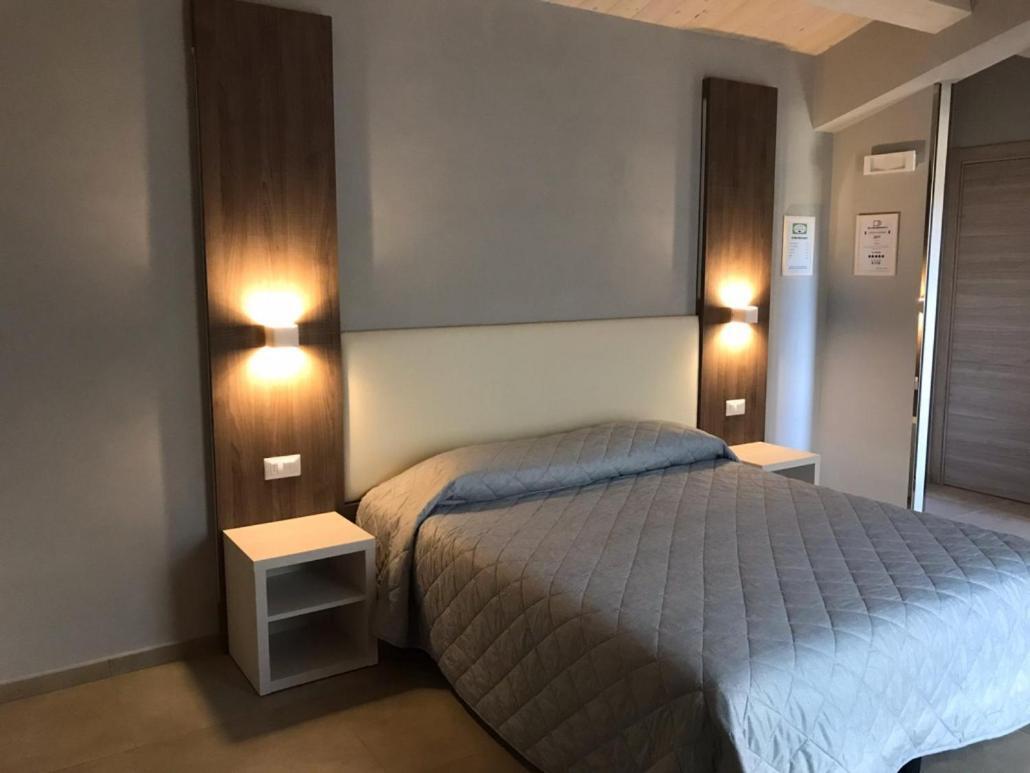 Il Villino Agriturismo B&B Belforte del Chienti Eksteriør billede