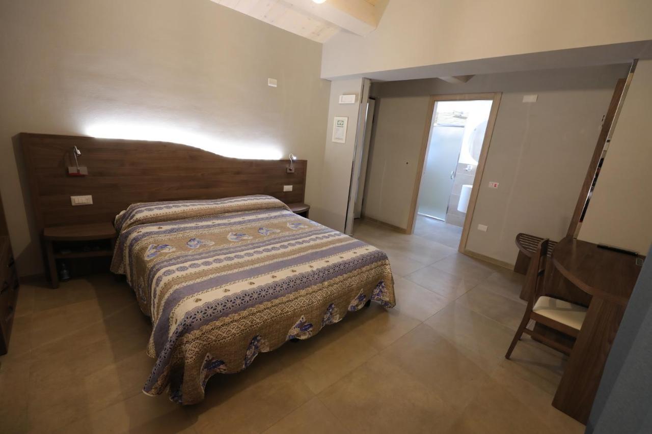 Il Villino Agriturismo B&B Belforte del Chienti Eksteriør billede