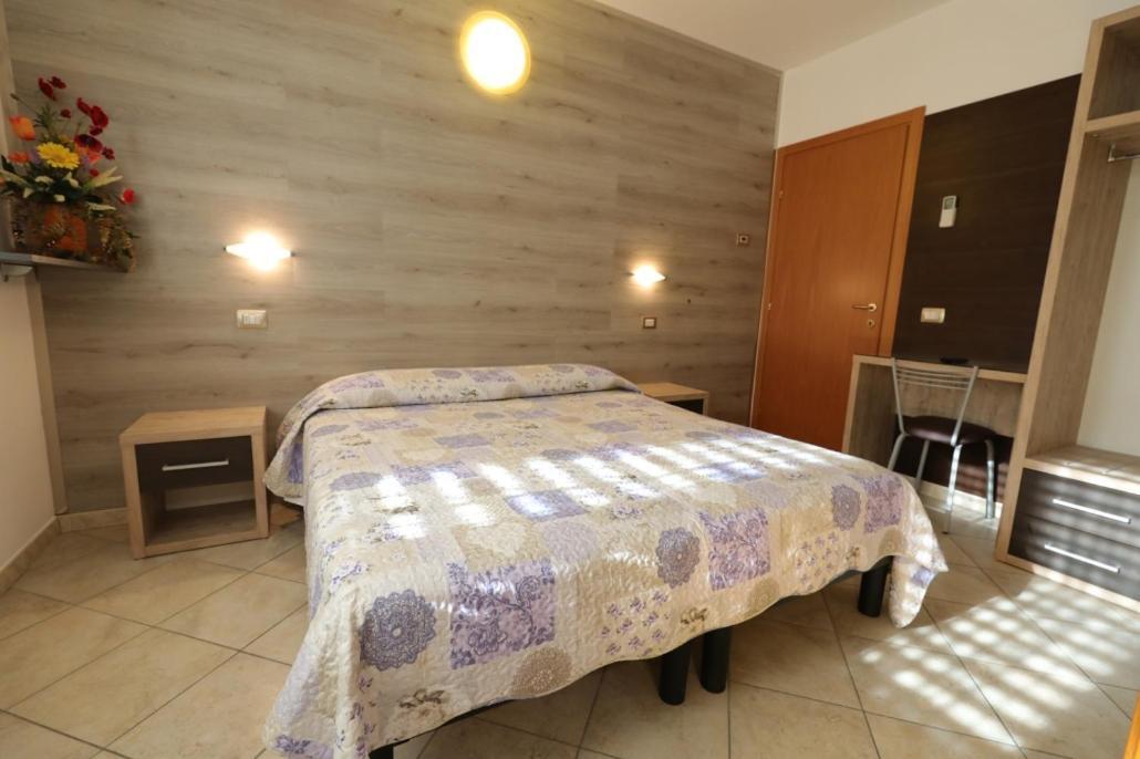 Il Villino Agriturismo B&B Belforte del Chienti Eksteriør billede