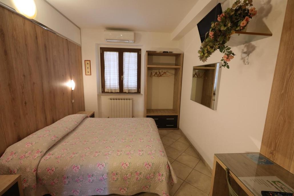 Il Villino Agriturismo B&B Belforte del Chienti Eksteriør billede