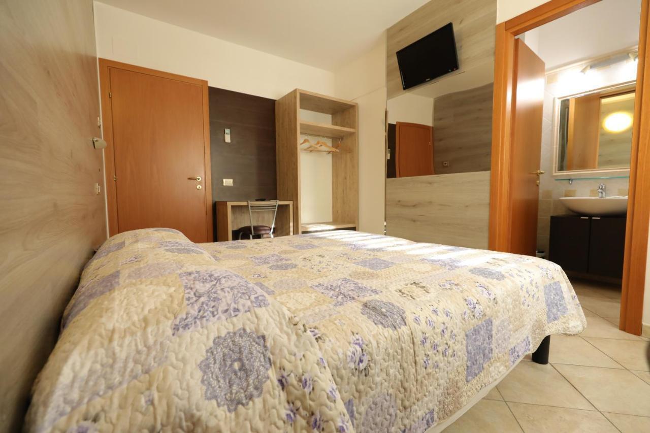 Il Villino Agriturismo B&B Belforte del Chienti Eksteriør billede